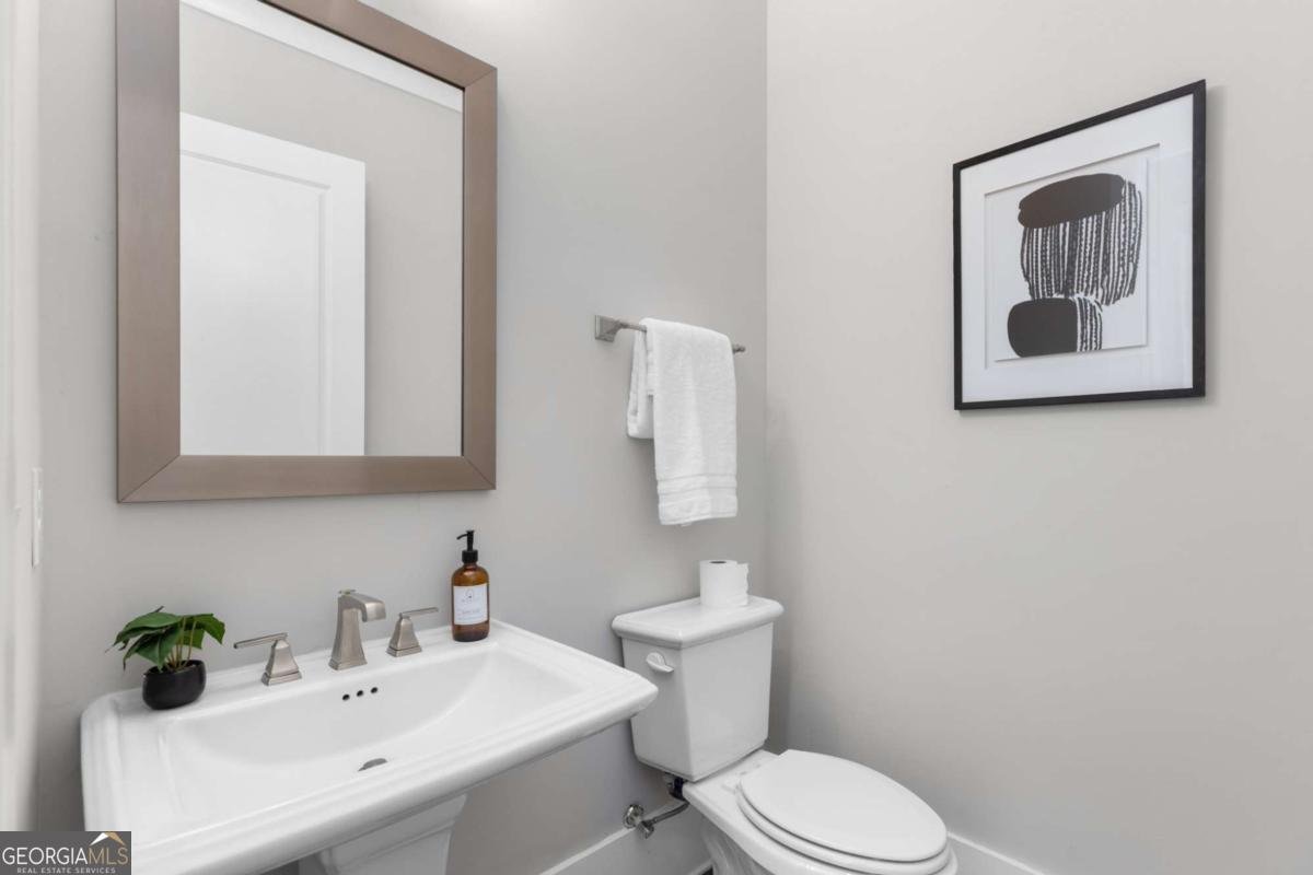 4134 Wisconsin Drive Atlanta - 19