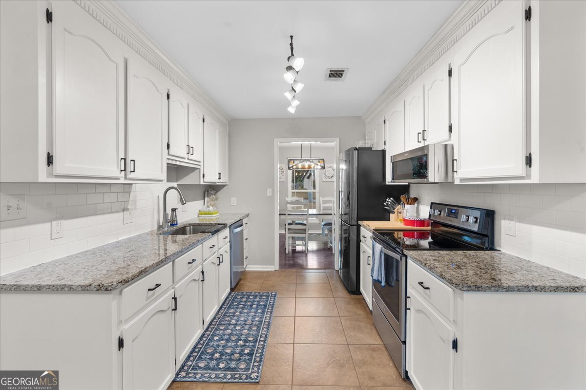 102 Westfield Drive Warner Robins - 27