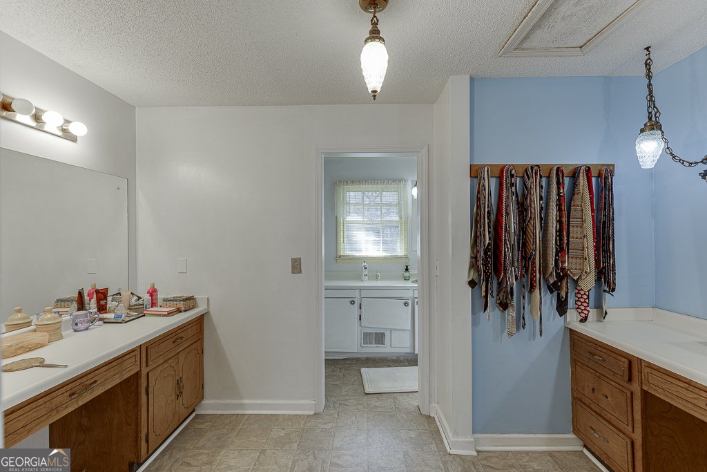 329 Riverbend Drive Royston - 32