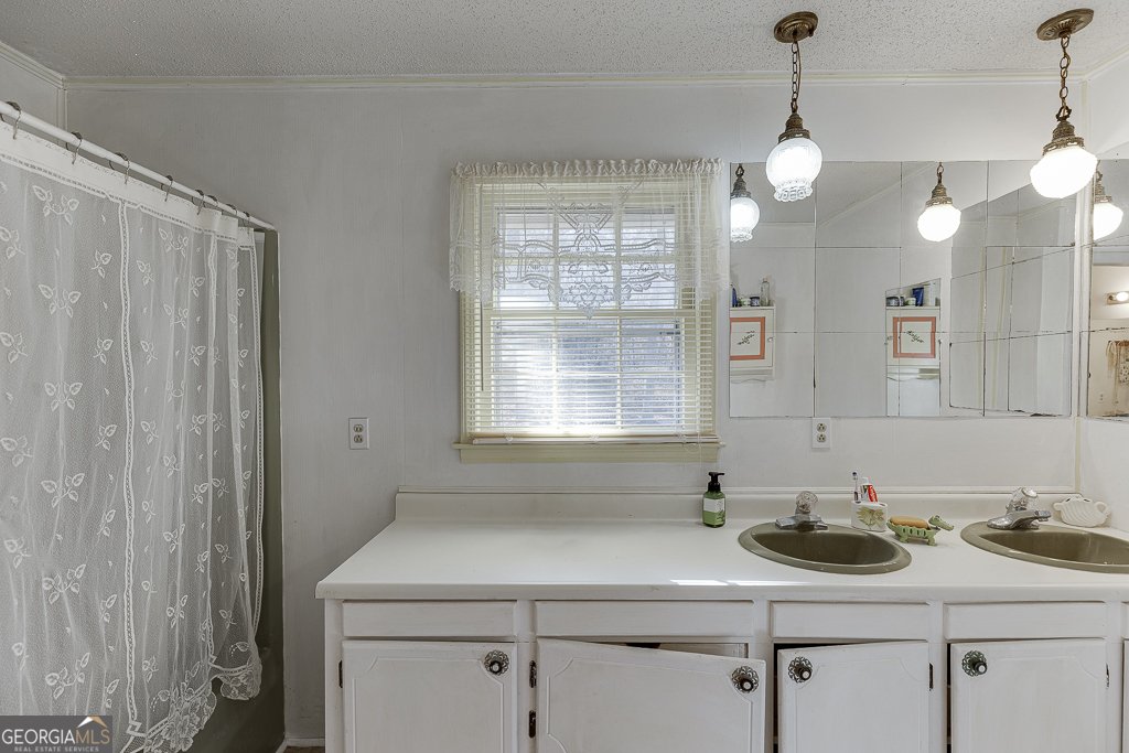 329 Riverbend Drive Royston - 36