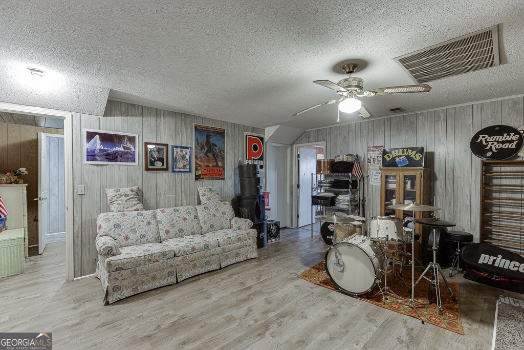 329 Riverbend Drive Royston - 38