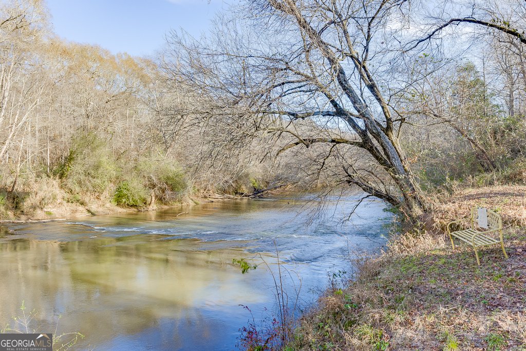 329 Riverbend Drive Royston - 56