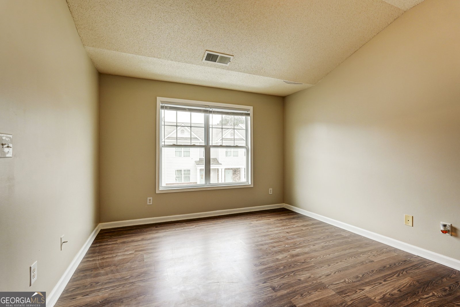 2837 Laurel Ridge Circle East Point - Photo 11