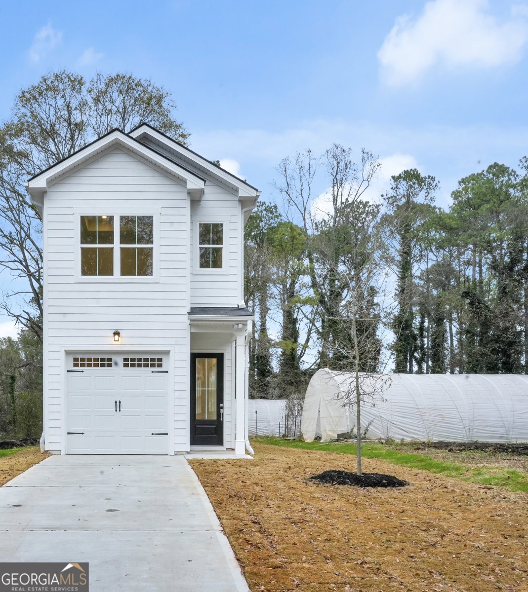 1397 Bridges Avenue Atlanta - main photo