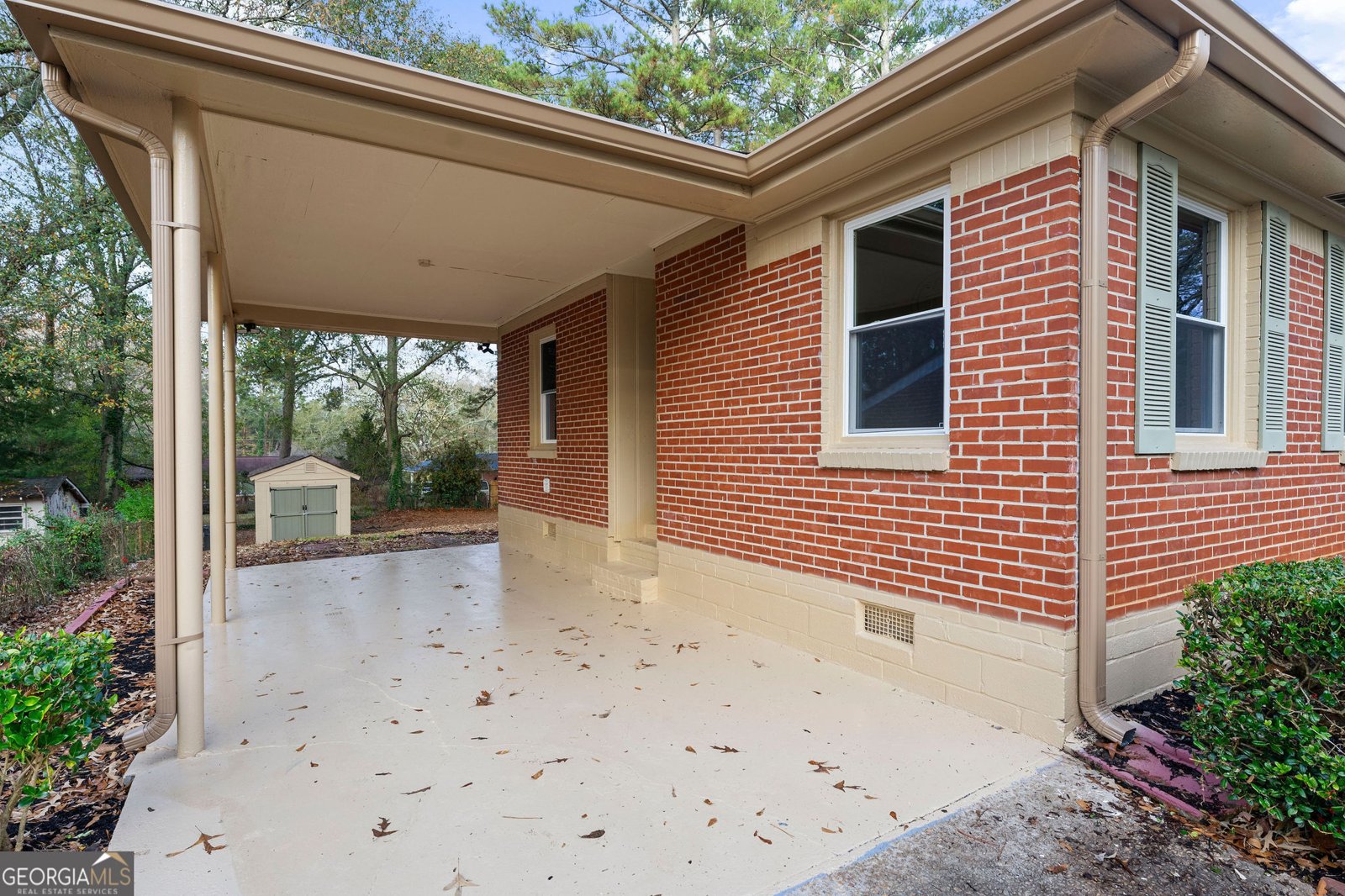 2533 Plantation Drive East Point - 4