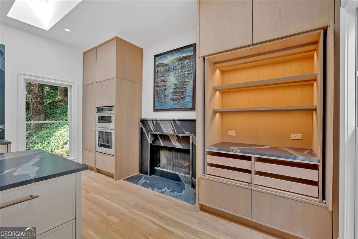 400 OLD IVY Road Atlanta - 121