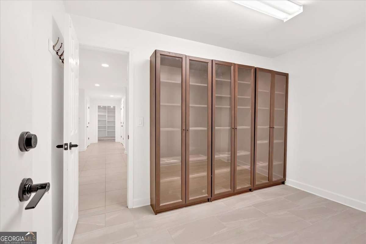 400 OLD IVY Road Atlanta - 30