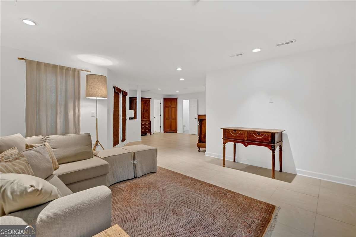 400 OLD IVY Road Atlanta - 34