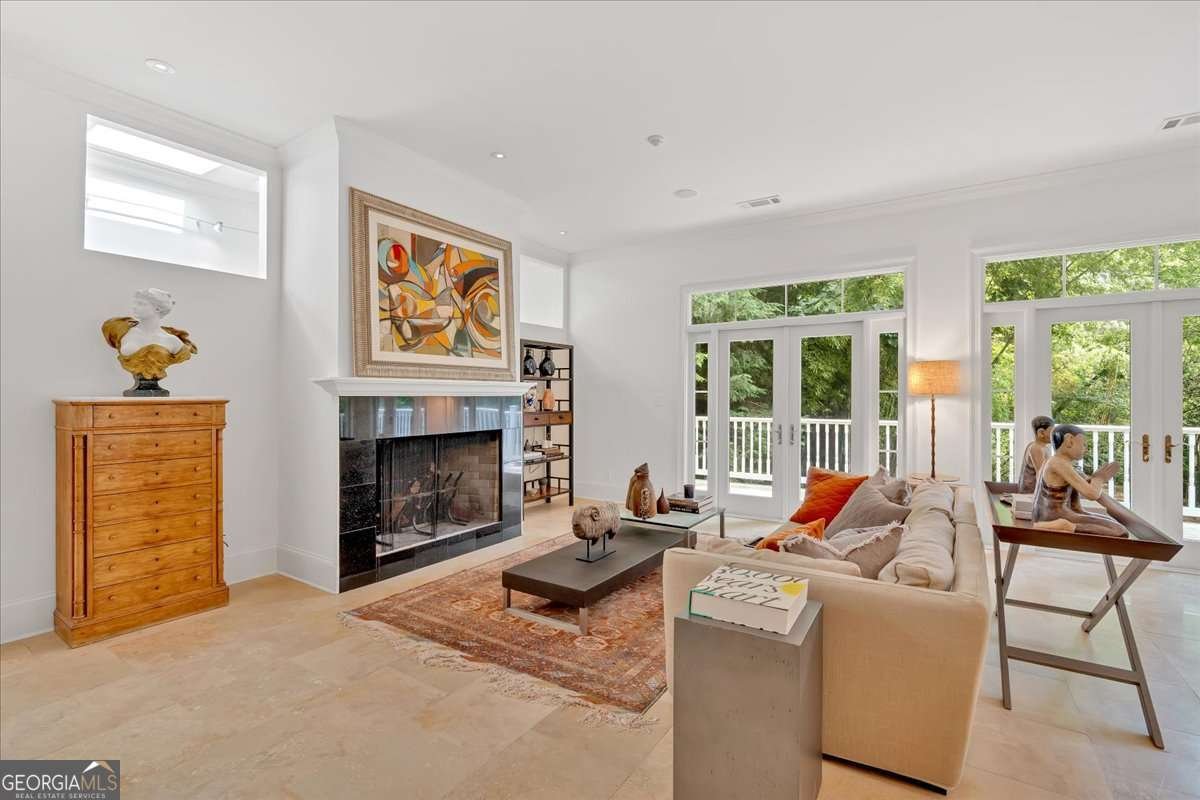 400 OLD IVY Road Atlanta - 74