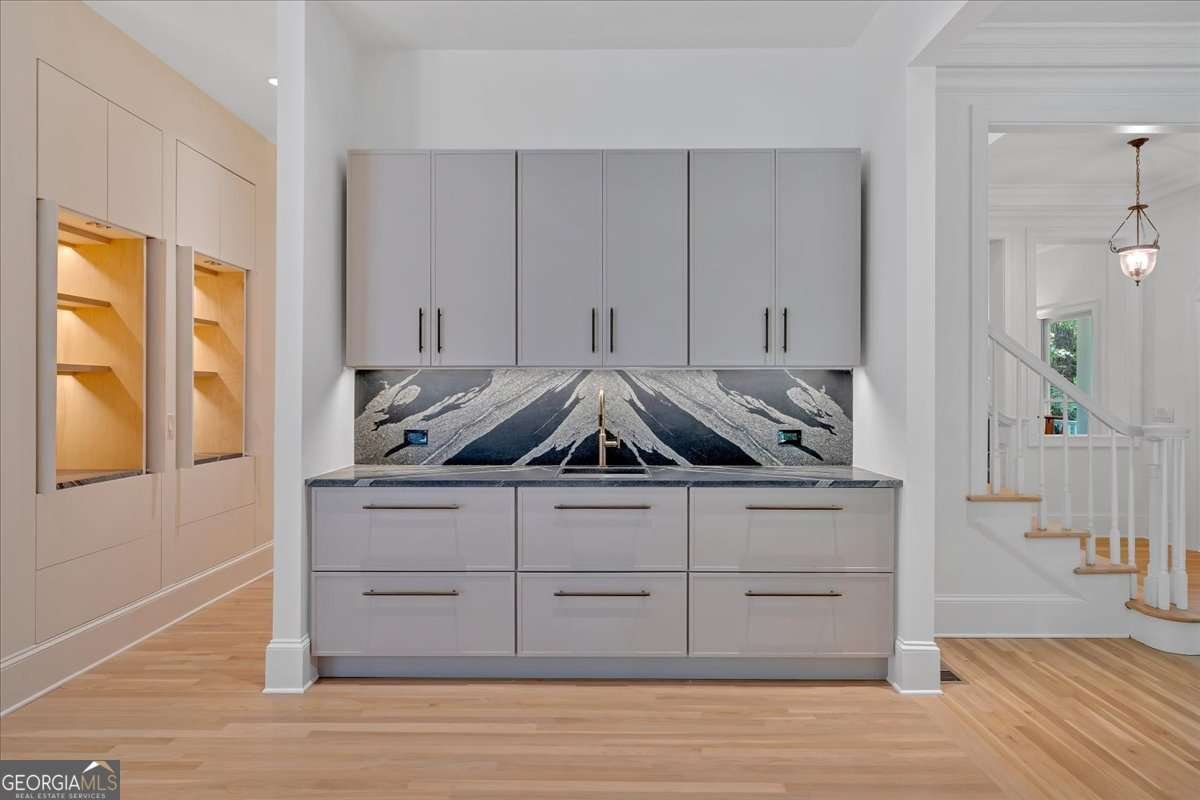 400 OLD IVY Road Atlanta - 80