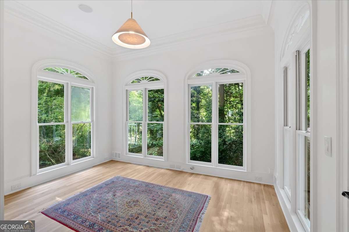 400 OLD IVY Road Atlanta - 95