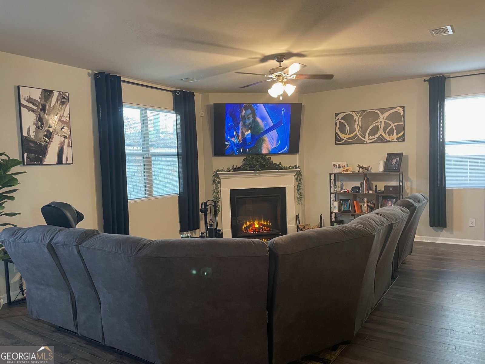 1538 Woodvale Street Hampton - 4