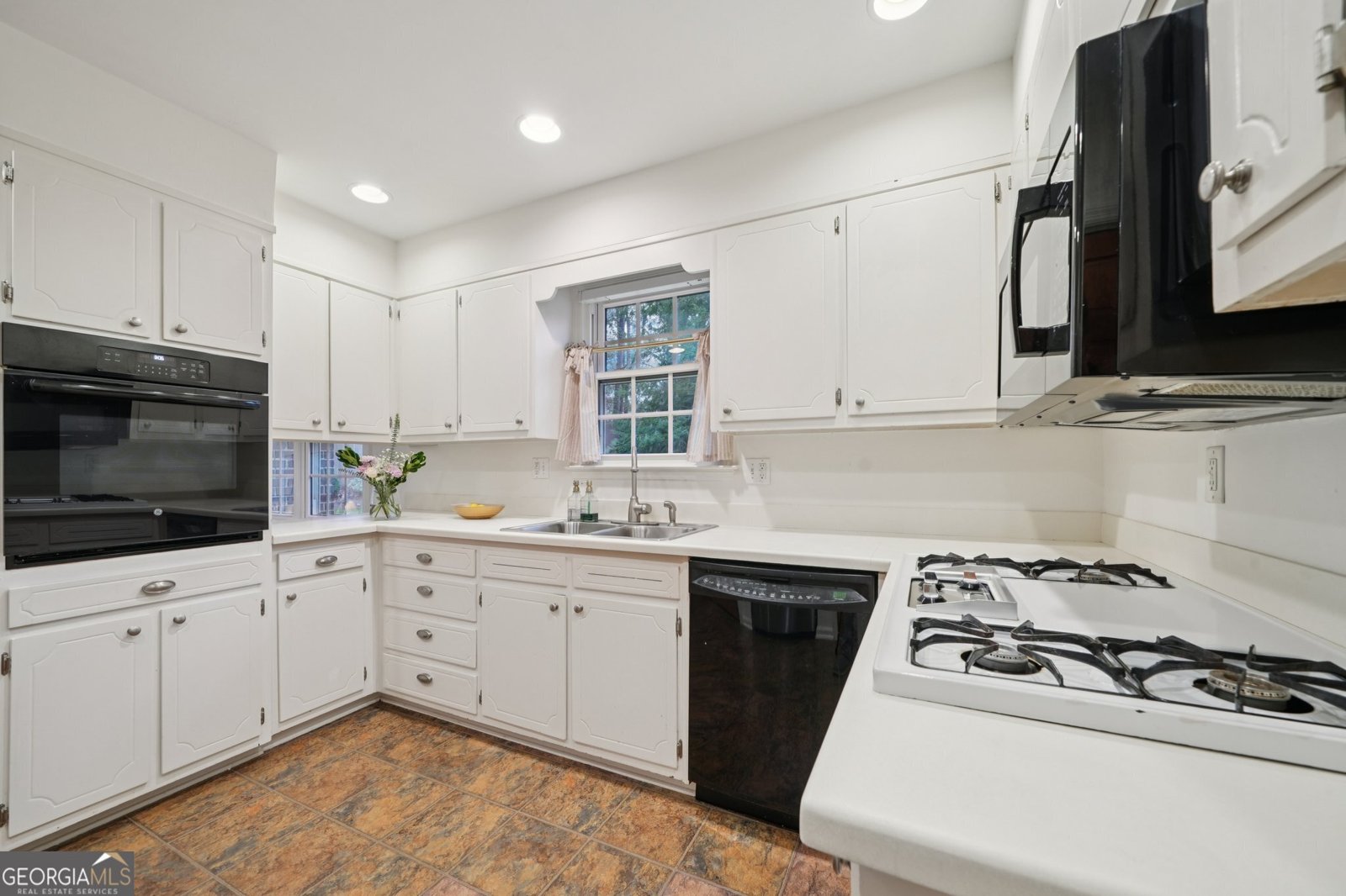 2419 Kings Point Drive Dunwoody - 15