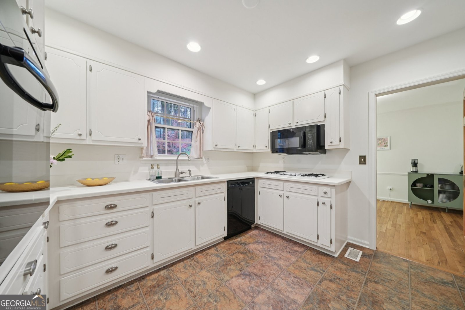 2419 Kings Point Drive Dunwoody - 16