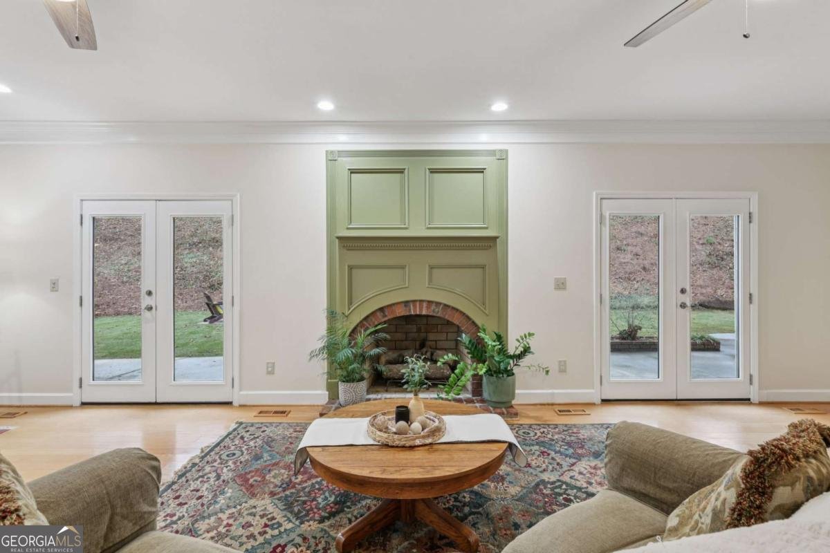 1090 Oakhaven Drive Roswell - 11