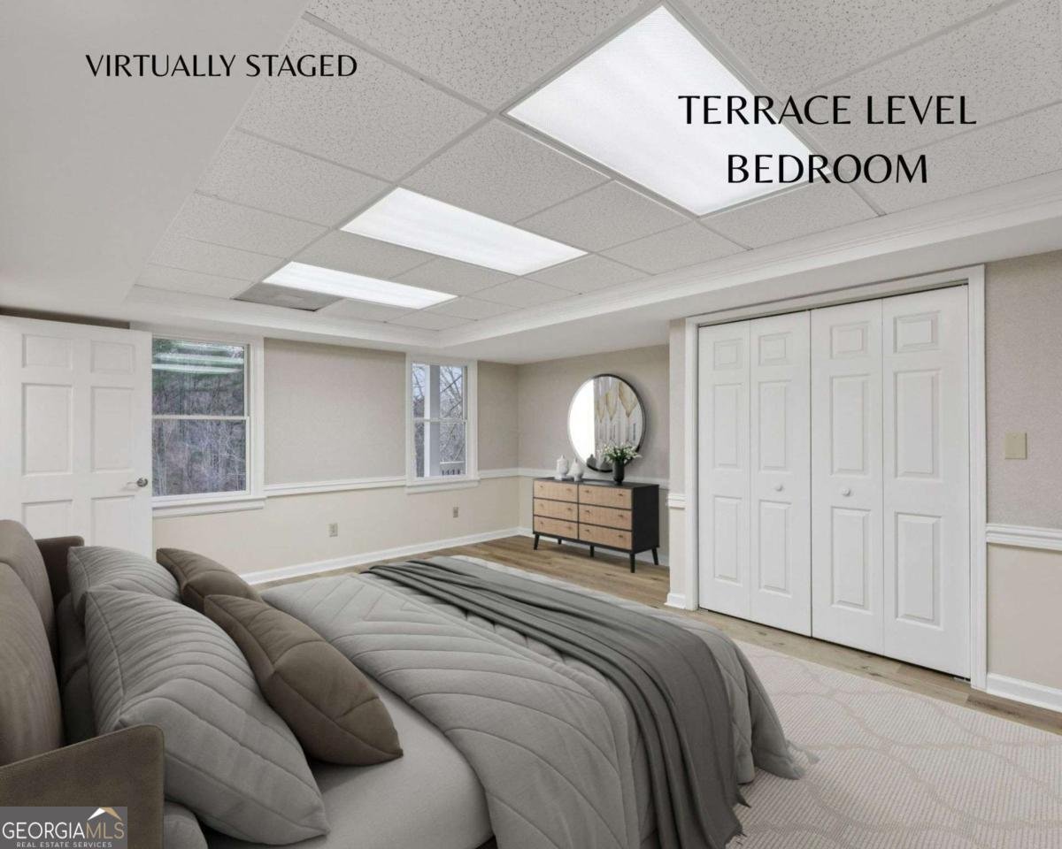 1090 Oakhaven Drive Roswell - 42