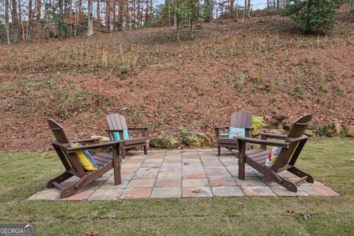 1090 Oakhaven Drive Roswell - 46