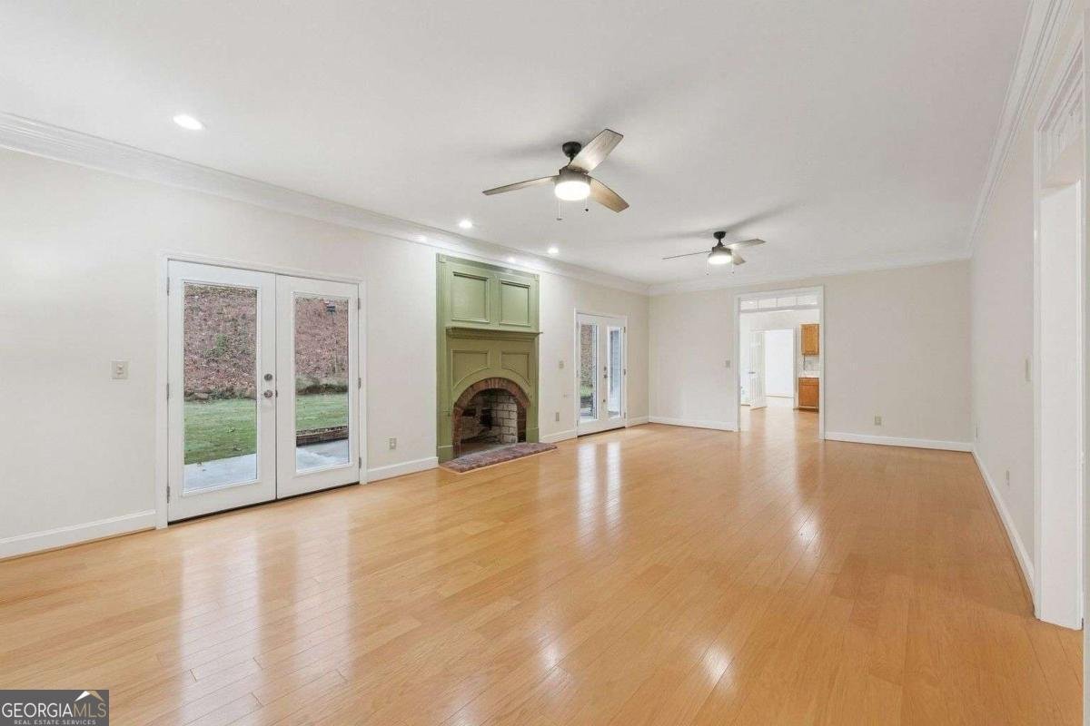 1090 Oakhaven Drive Roswell - 9