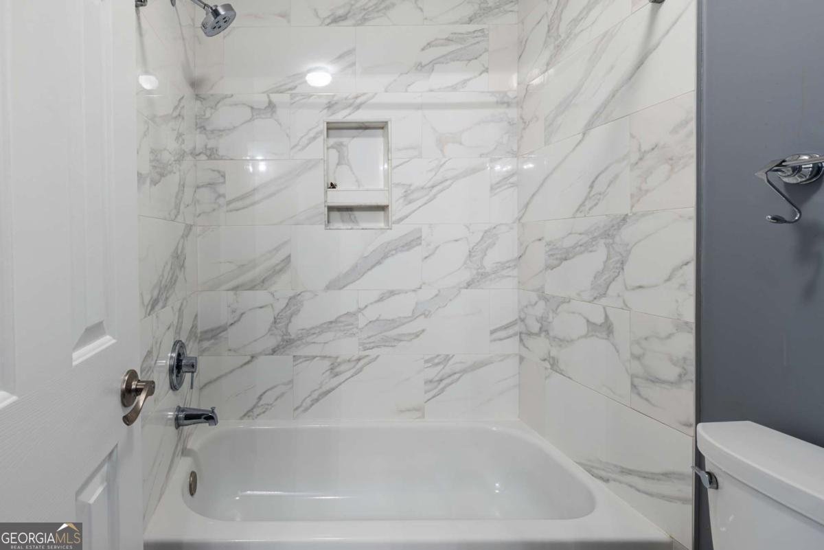 1039 Bradshaw Estates Drive Canton - 40