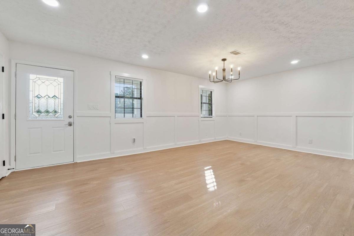 2103 Forest Court Snellville - 4