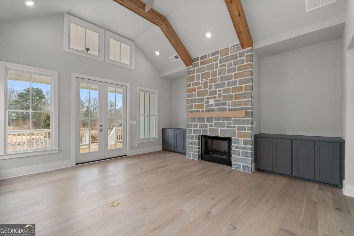 2031 Village Walk Milton - 3