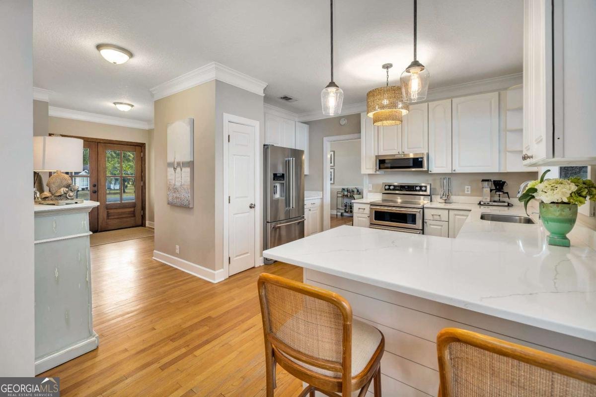 2115 Charing Brunswick - 12