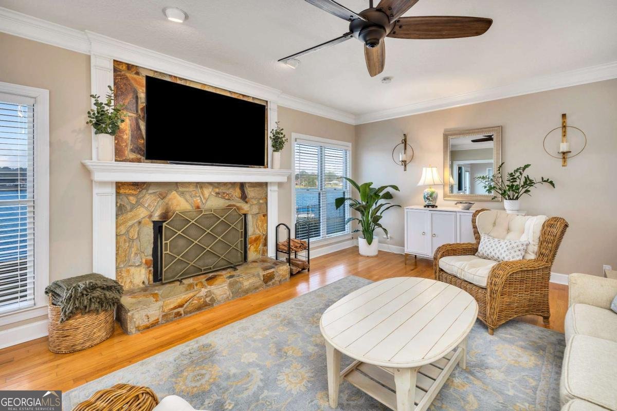 2115 Charing Brunswick - 13