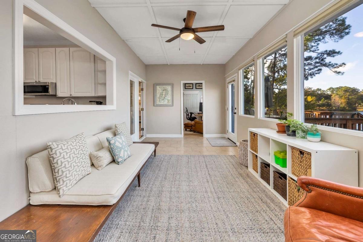 2115 Charing Brunswick - 16