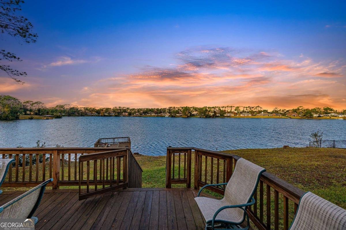 2115 Charing Brunswick - 2