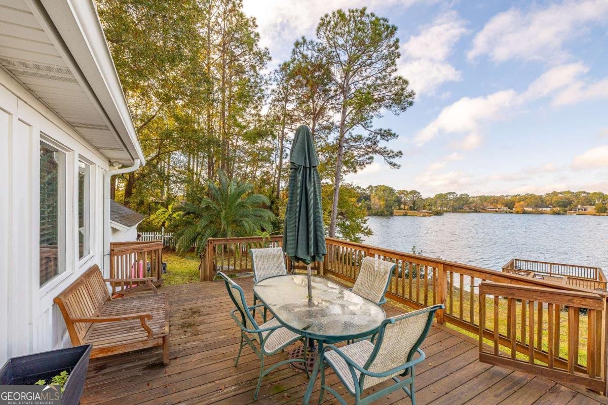 2115 Charing Brunswick - 29