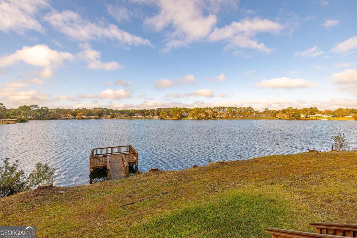 2115 Charing Brunswick - 30