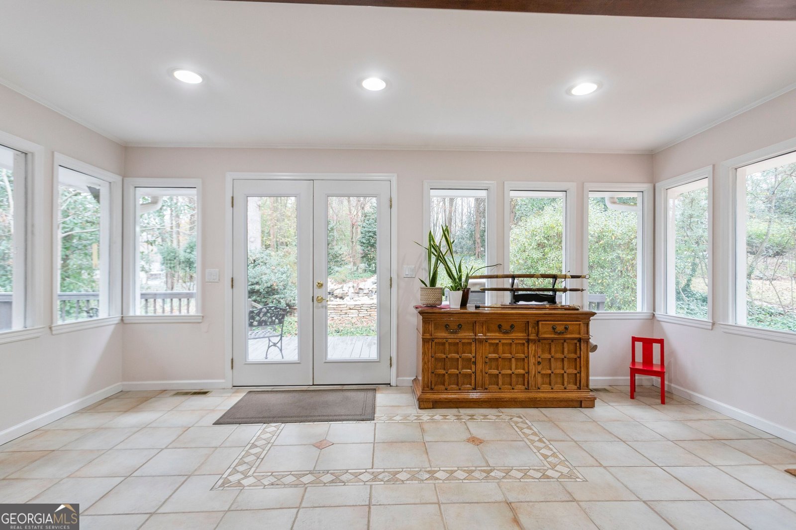 5037 HEATHERDALE Lane Atlanta - 22