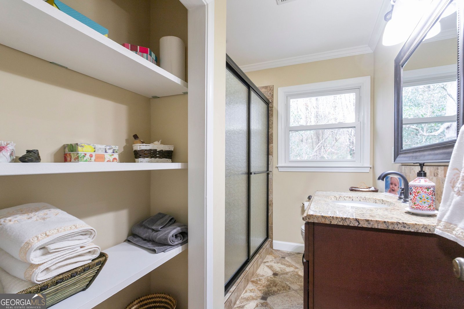 5037 HEATHERDALE Lane Atlanta - 33