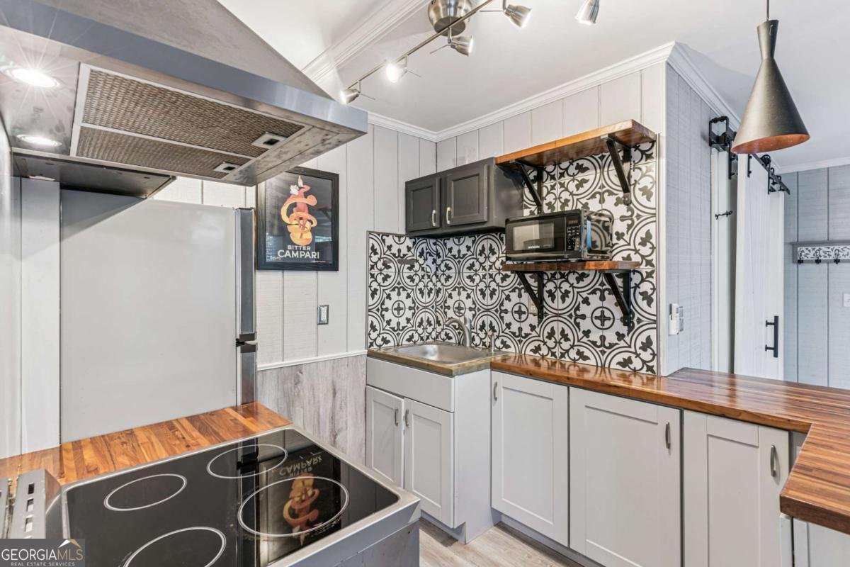 608 Palmetto Street St. Simons - 28