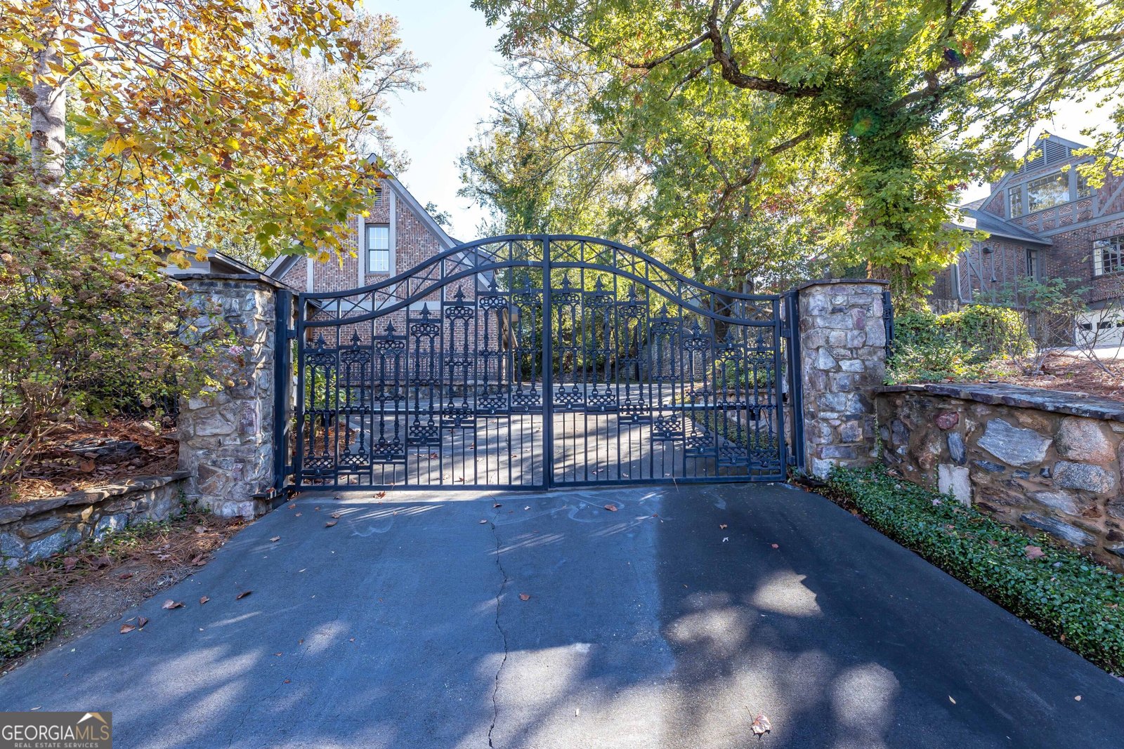 2000 Poplar Drive Columbus - 2