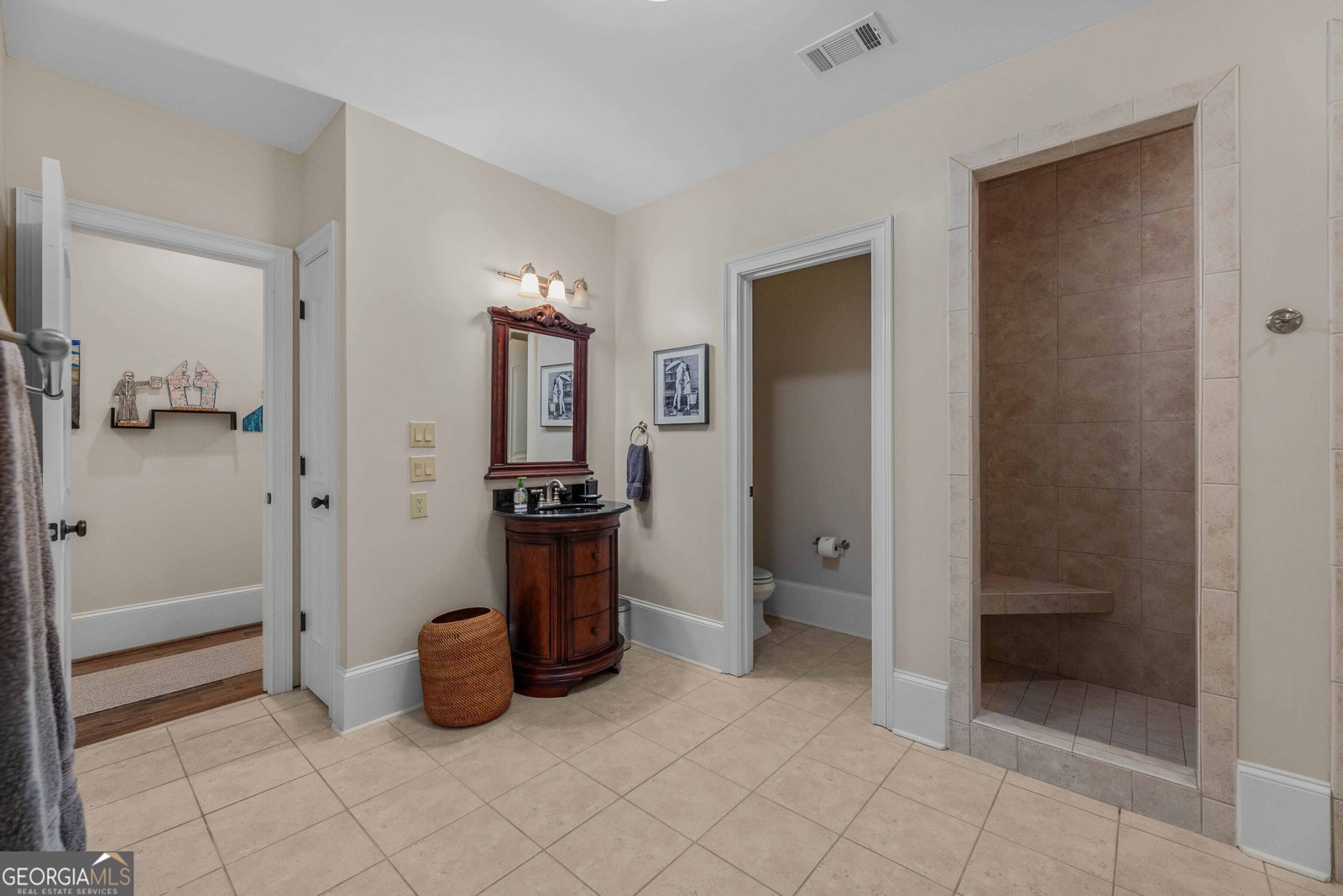 2000 Poplar Drive Columbus - 22