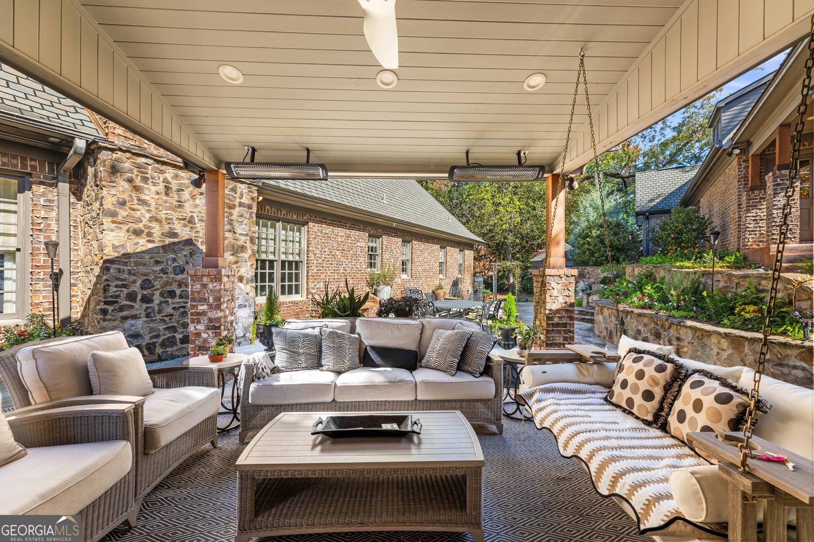 2000 Poplar Drive Columbus - 28