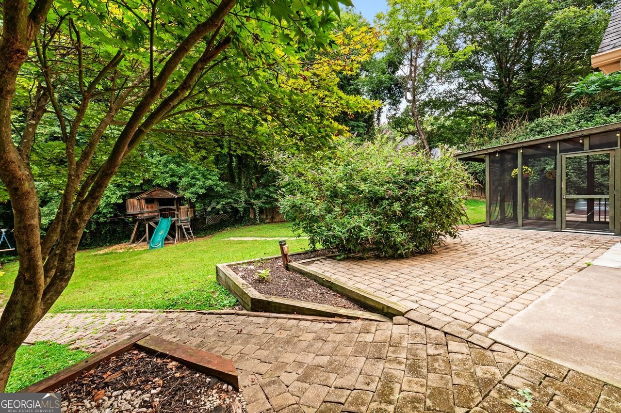 4042 GABLES Buford - 42