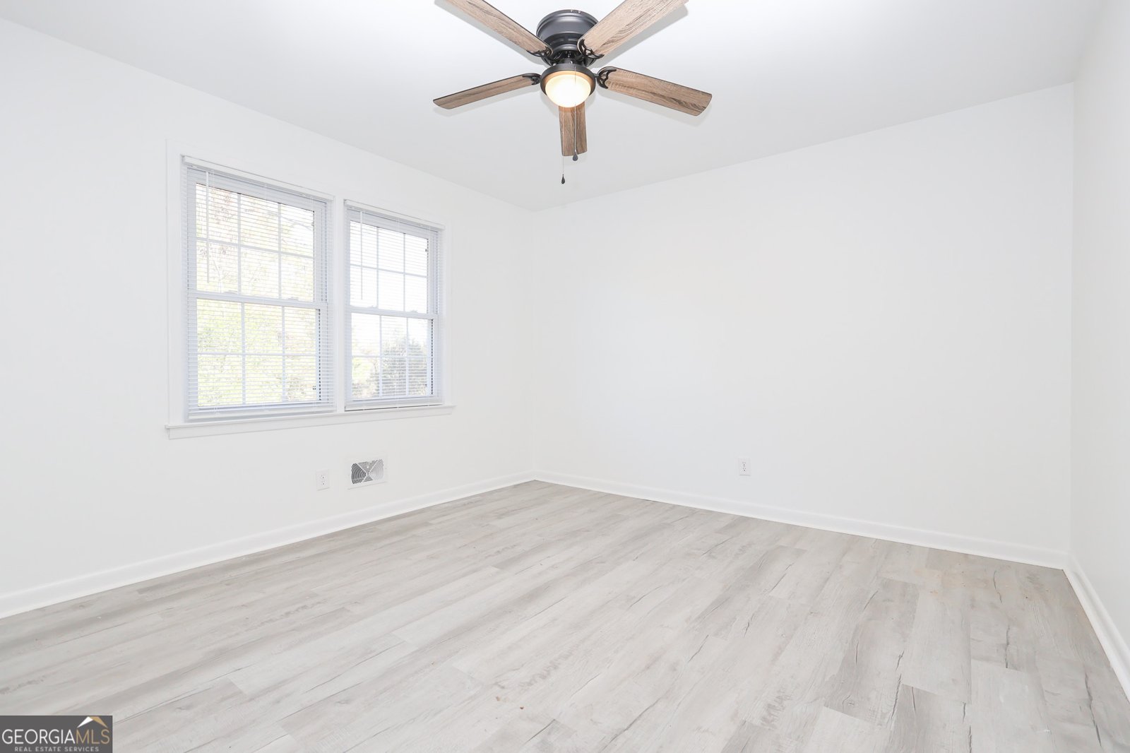 105 Larryton Drive Road Cochran - 22