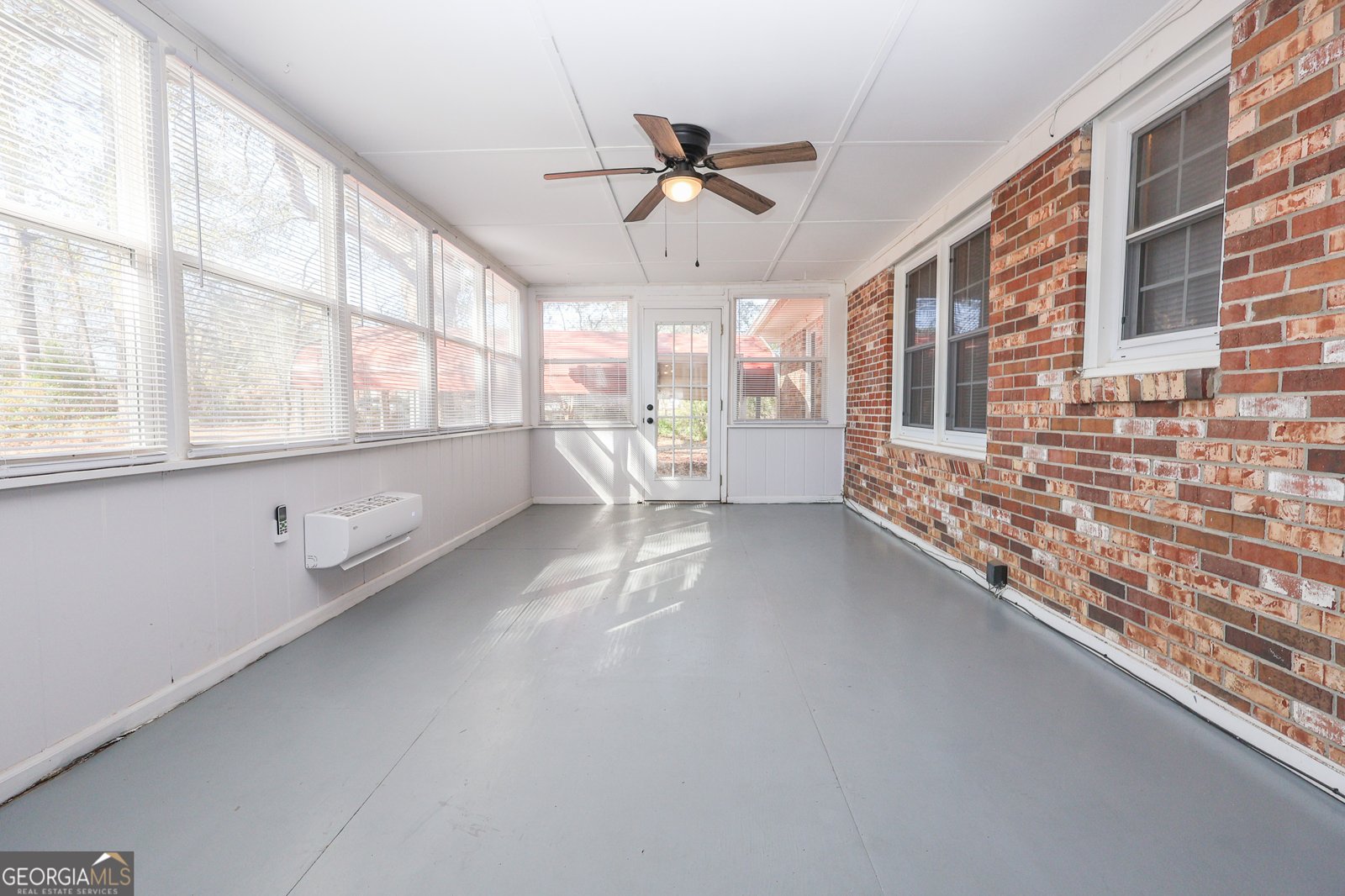 105 Larryton Drive Road Cochran - 27