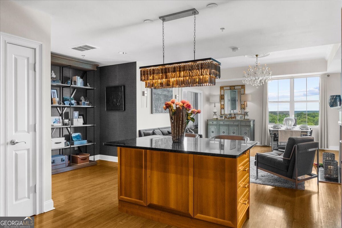 2881 Peachtree Road Atlanta - 26