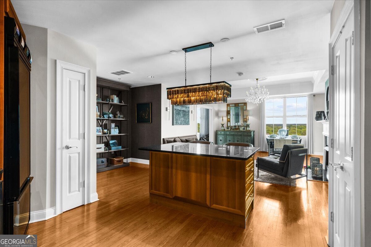 2881 Peachtree Road Atlanta - 30