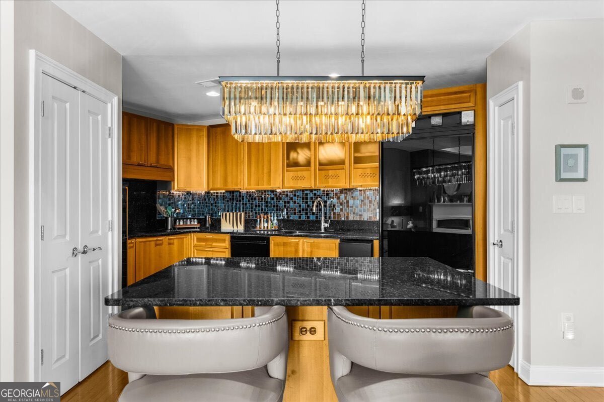 2881 Peachtree Road Atlanta - 33