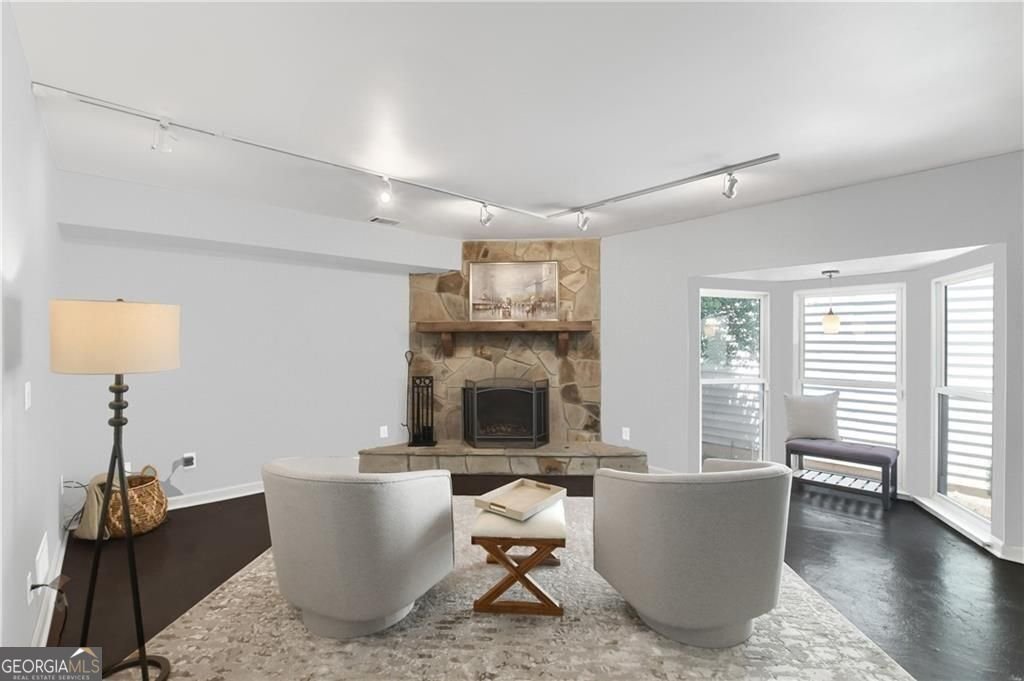 946 Bobcat Court Marietta - 4