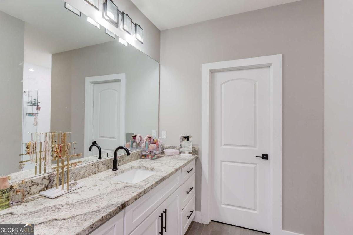 3273 Bailey Road Dacula - 53