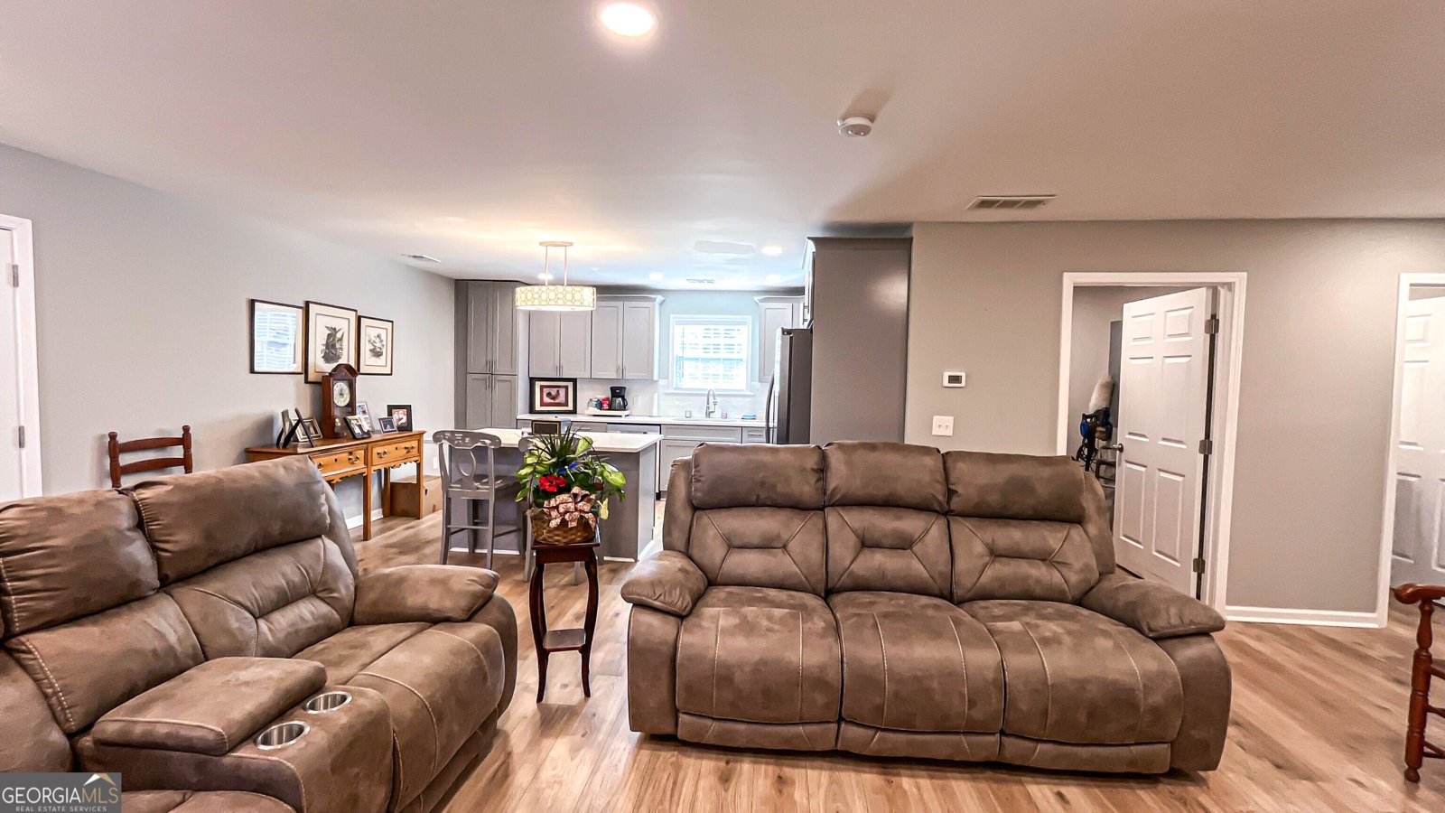 587 Highway 41 N Milner - 77