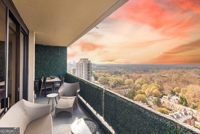 2575 Peachtree Road Atlanta - 14