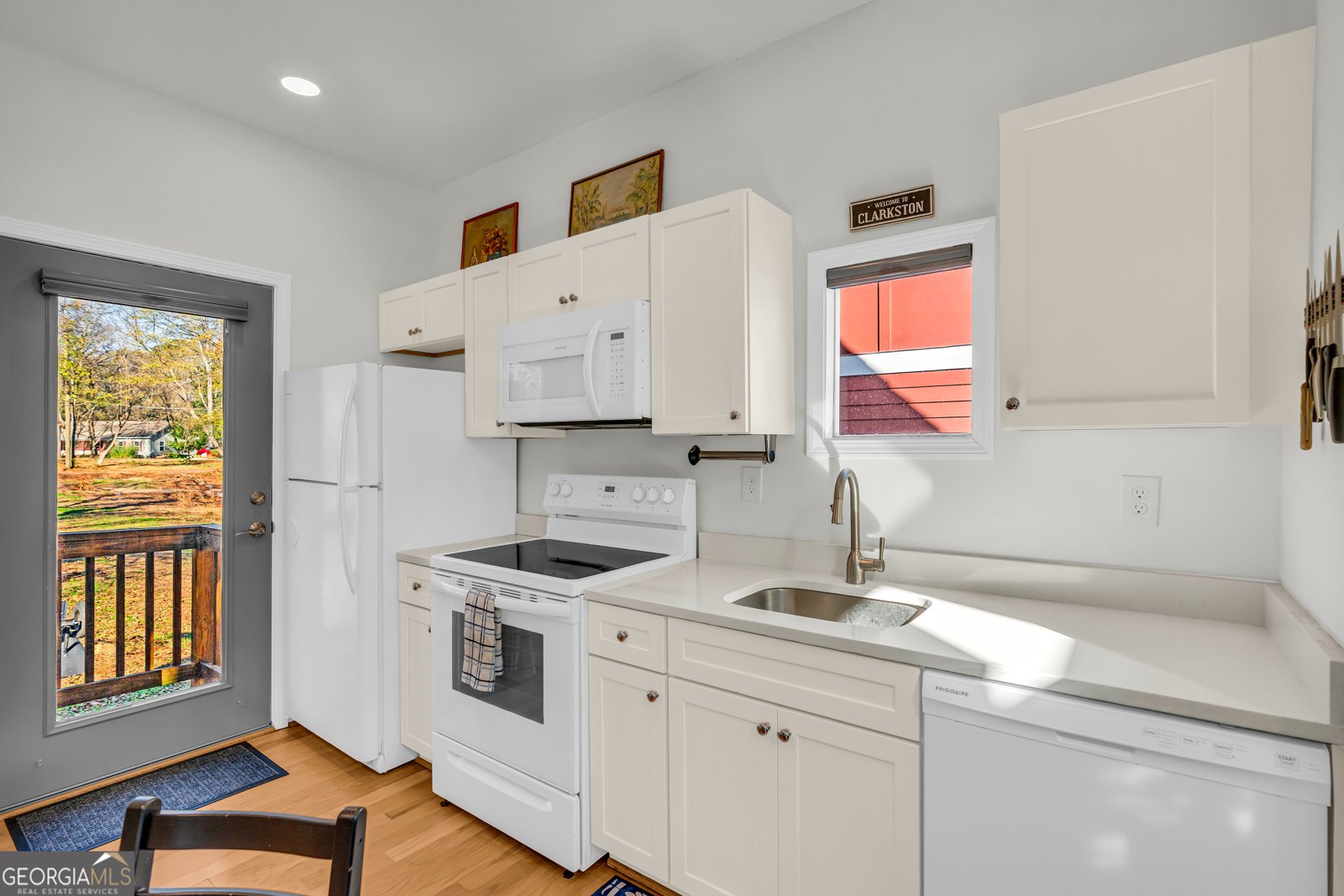 1186 Vaughan Street Clarkston - 17