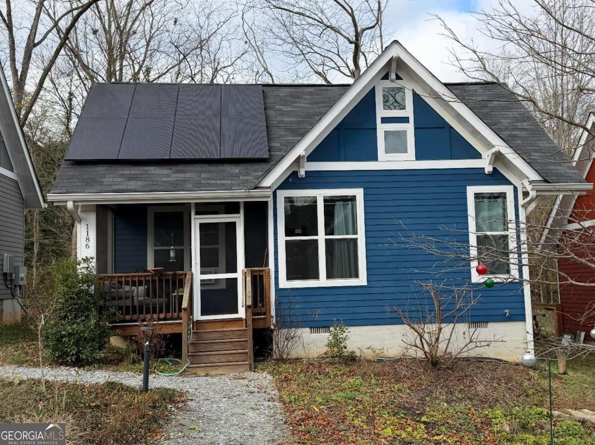 1186 Vaughan Street Clarkston - 2