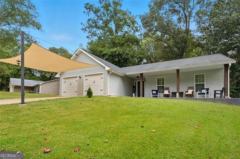 4450 Dorsett Shoals Douglasville - main photo